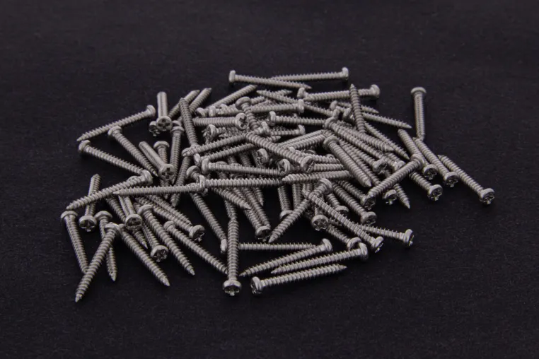 Glasses screw|opticraft.eu